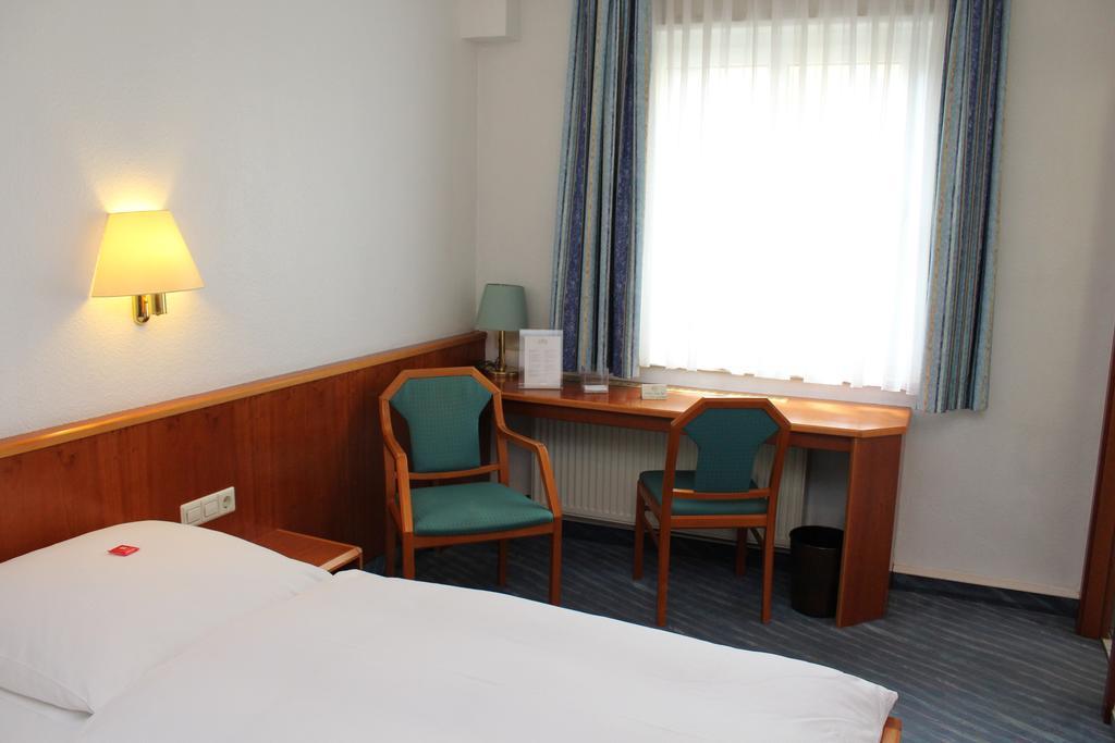 Hotel Sonne Leinfelden-Echterdingen Camera foto