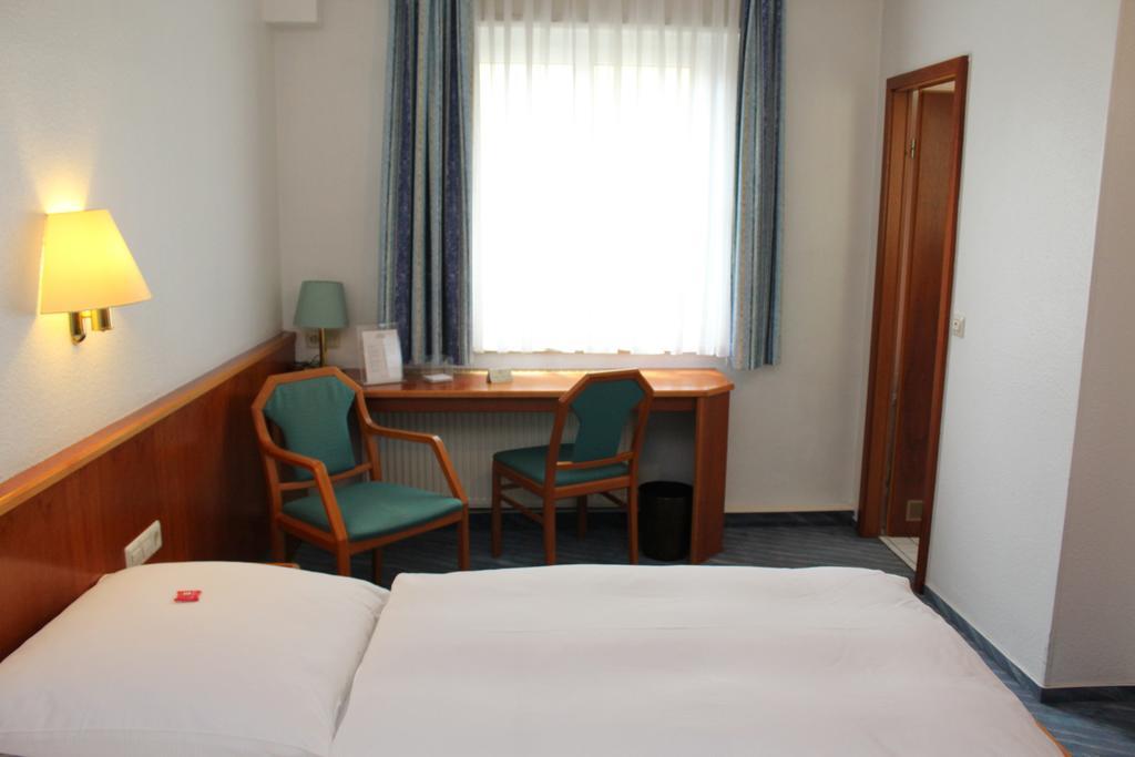 Hotel Sonne Leinfelden-Echterdingen Camera foto