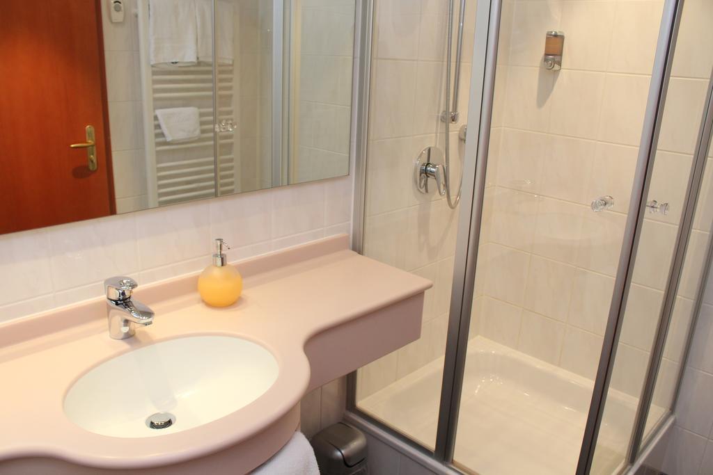 Hotel Sonne Leinfelden-Echterdingen Esterno foto